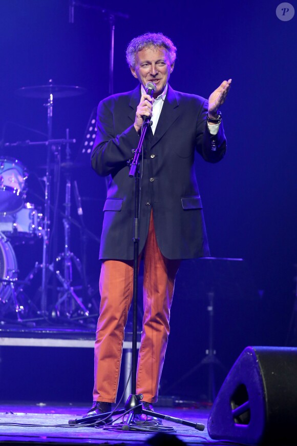 Nelson Monfort lors du concert de 'La Télé Qui Chante' à Bobino à Paris le 26 novembre 2013