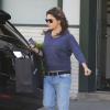 Mila Kunis, enceinte de son premier enfant, fait du shopping à Beverly Hills, le 26 mars 2014