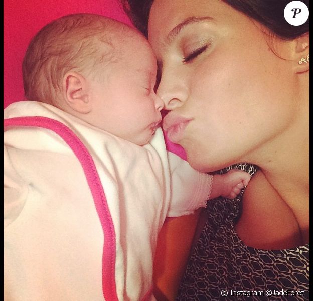 Jade Foret et sa petite Mila, née au début du mois.