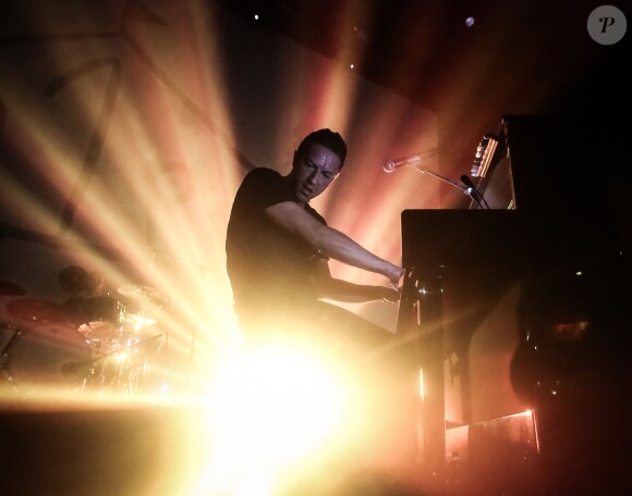 Chris Martin de Coldplay en concert à Londres le 19 décembre 2013