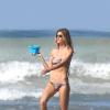 Exclusif - Gisele Bündchen, en bikini, profite d'une journée ensoleillée sur une plage du Costa Rica. Mars 2014.