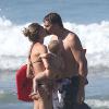 Exclusif - Gisele Bündchen, Tom Brady et leur fille Vivian profitent d'une journée ensoleillée sur une plage du Costa Rica. Mars 2014.