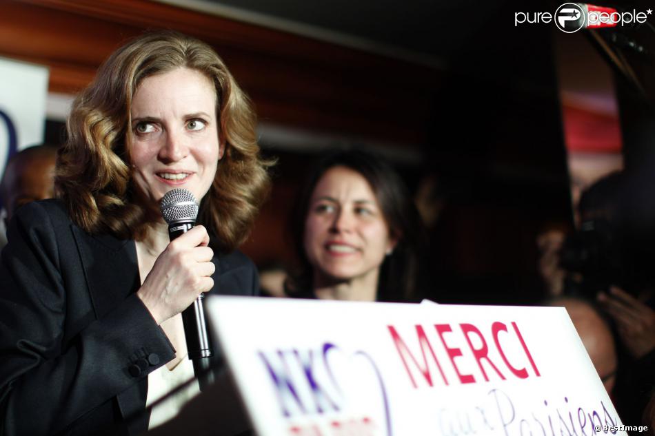  Nathalie Kosciusko-Morizet remercie ses soutiens depuis son QG de campagne et féliclite Delphine Bürkli pour avoir remporté le 9e arrondissement. À Paris, le 30 mars 2014. 