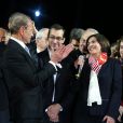 Anne Hildago célèbre sa victoire, place de l'hôtel de Ville à Paris, entourée de tous ses soutiens, dont Bertrand Delanoë. Le 30 mars 2014.