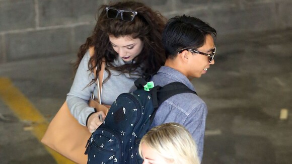 Lorde, superstar à 17 ans : Son amoureux James in love et admiratif !