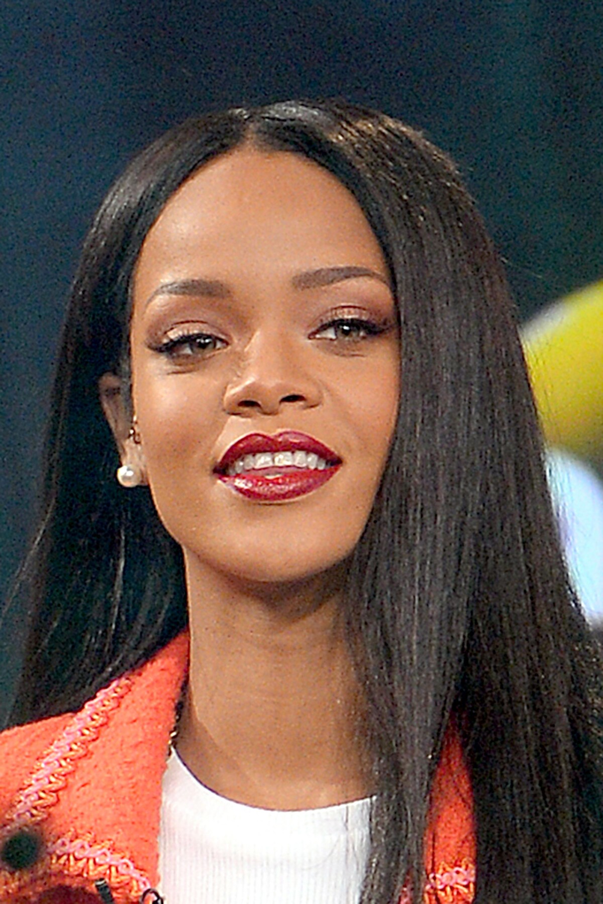 Photo AvantAprès coiffure Rihanna sans frange ! Purepeople
