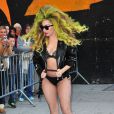  Lady Gaga (qui a chang&eacute; 3 fois de tenue) &agrave; son arriv&eacute;e sur l'&eacute;mission "Late Show et David Letterman" &agrave; New York, le 2 avril 2014. 