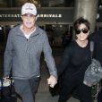  Bruce et Kris Jenner, main dans la main &agrave; leur arriv&eacute;e &agrave; l'a&eacute;roport de Los Angeles. Le 2 avril 2014. 
