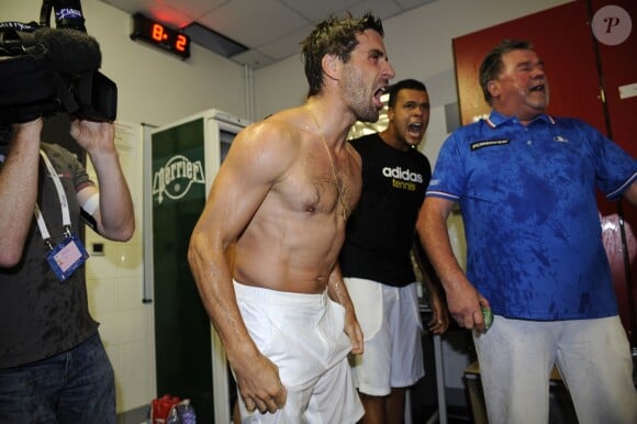 L'équipe de France de Coupe Davis (Julien Benneteau, Jo-Wilfried Tsonga, Gaël Monfils et Michaël Llodra) célèbre sa victoire en quart de finale contre l'Allemagne à Nancy le 6 avril 2014.