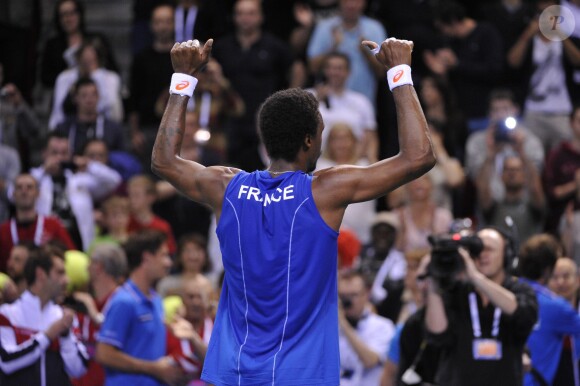Gaël Monfils lors du match contre Peter Gojowczyk en Coupe Davis à Nancy, le 6 avril 2014. 