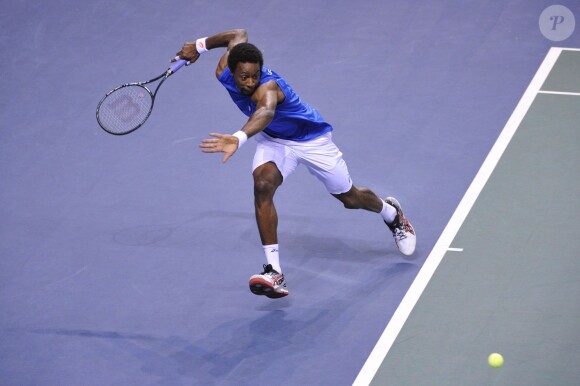 Gaël Monfils lors du match contre Peter Gojowczyk en Coupe Davis à Nancy, le 6 avril 2014. 