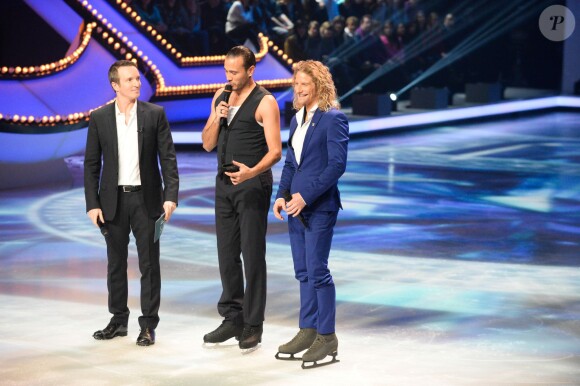Stephane Rotenberg, Merwan Rim et Gwendal Peizerat pendant le premier prime de Ice Show à Paris, le 27 novembre 2013.