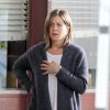 Jennifer Aniston, dans un look qui ne la rajeunit pas, sur le tournage du film "Cake" à Los Angeles, le 8 avril 2014