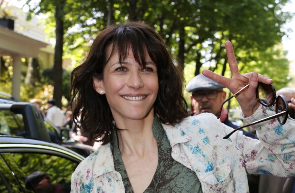 Exclusif - Sophie Marceau arrivant à l'enregistrement de l'émission "Vivement Dimanche" à Paris le 9 avril 2014. L'émission sera diffusée le 13 avril
