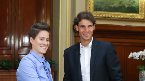 Rafael Nadal : Sèchement battu par la star du poker, l'Espagnol garde le sourire