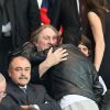 Gérard Depardieu et Jamel Debbouze - Match de football de la Ligue des Champions entre le PSG et Chelsea au Parc des Princes à Paris le 2 avril 2014.