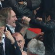  G&eacute;rard Depardieu et Jamel Debbouze - Match de football de la Ligue des Champions entre le PSG et Chelsea au Parc des Princes &agrave; Paris le 2 avril 2014. 