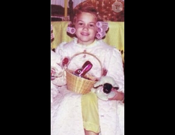 A l'occasion des festivités de Pâques, Gwen Stefani a partagé des clichés d'elle enfant sur son compte Instagram, le 18 avril 2014.