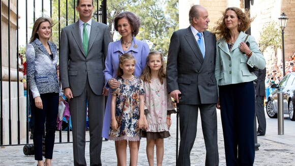 Letizia d'Espagne : Radieuse pour Pâques aux côtés de Juan Carlos et de Felipe