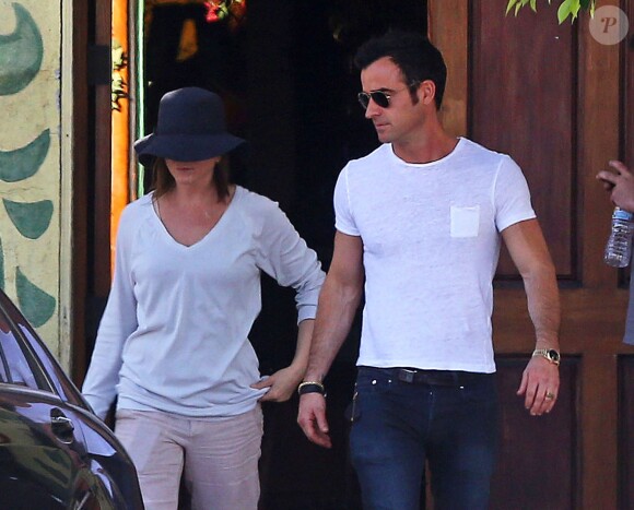 Exclusif - Justin Theroux va rendre visite à sa fiancée Jennifer Aniston sur le tournage du film "Cake" à Los Angeles, le 22 avril 2014.