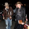 Johnny Depp (avec une rose à la main) emmène sa fiancée Amber Heard dans une librairie pour son anniversaire (28 ans) à New York, le 22 avril 2014.