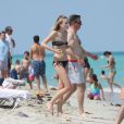  Exclusif - Dree Hemingway profite d'une apr&egrave;s-midi ensoleill&eacute;e sur une plage de Miami. Le 23 avril 2014. 