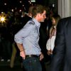 Le prince Harry est arrivé le 1er mai 2014 à Memphis, tout comme son frère le prince William et d'autres amis de Guy Pelly, à l'occasion du mariage de ce dernier avec Elizabeth Wilson le 3 mai. Après leur arrivée, les deux princes et quelques amis sont allés dîner au restaurant Rendezvous.