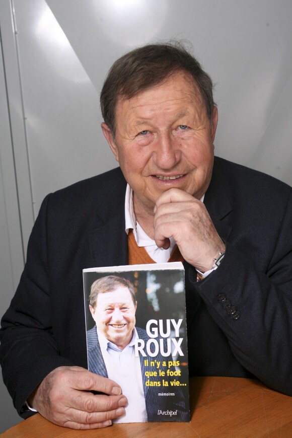 Portrait de Guy Roux en mars 2014, présentant ses mémoires Il n'y a pas que le foot dans la vie