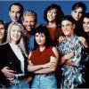 Brian Austin Green, Carol Potter, Douglas Emerson, Gabrielle Carteris et Ian Ziering dans Beverly Hills 90210.