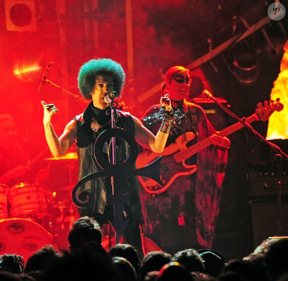Prince en concert à Londres le 5 février 2014.