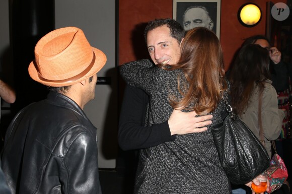 Exclusif - Jamel Debbouze et Mélissa Theuriau félicitent Gad Elmaleh lors de sa dernière représentation à l'Olympia à Paris le 2 mai 2014.