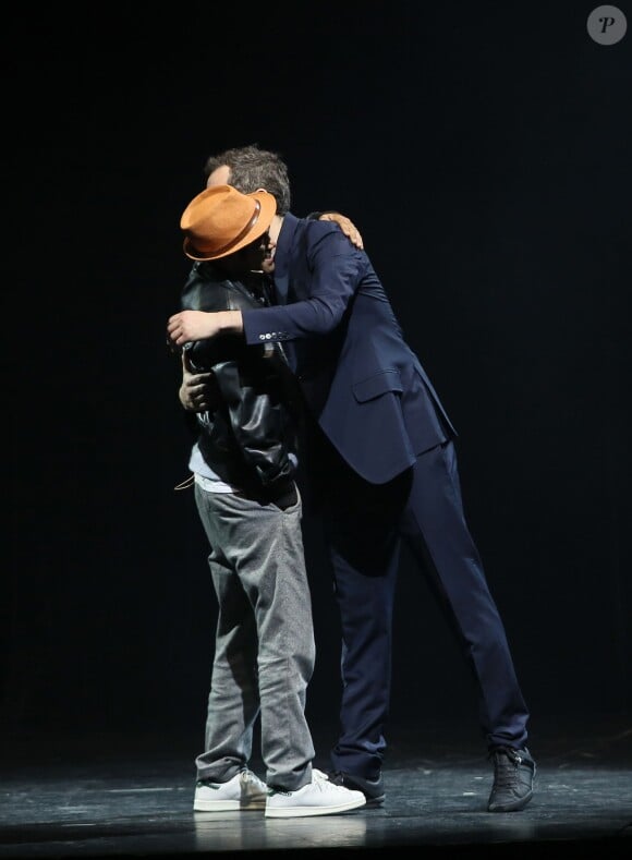 Exclusif - Jamel Debbouze, Gad Elmaleh sur la scène lors de sa dernière représentation à l'Olympia à Paris le 2 mai 2014.