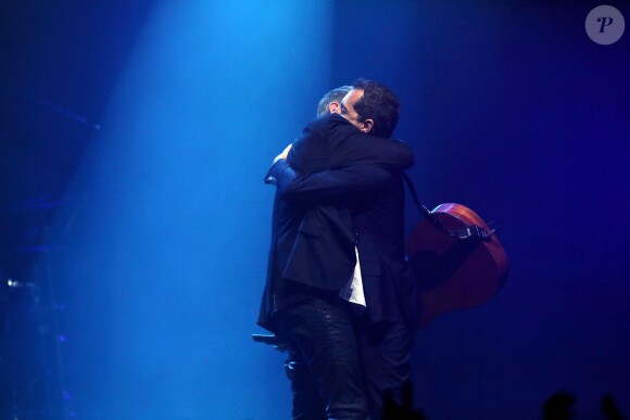 Exclusif - Garou, Gad Elmaleh sur la scène lors de sa dernière représentation à l'Olympia à Paris le 2 mai 2014.