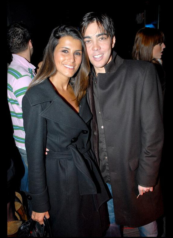 Grégory Lemarchal et Karine Ferri lors de la soirée pour les 2 ans de la chaîne NRJ12 au ciné Aqua à Paris, le 23 mars 2007.