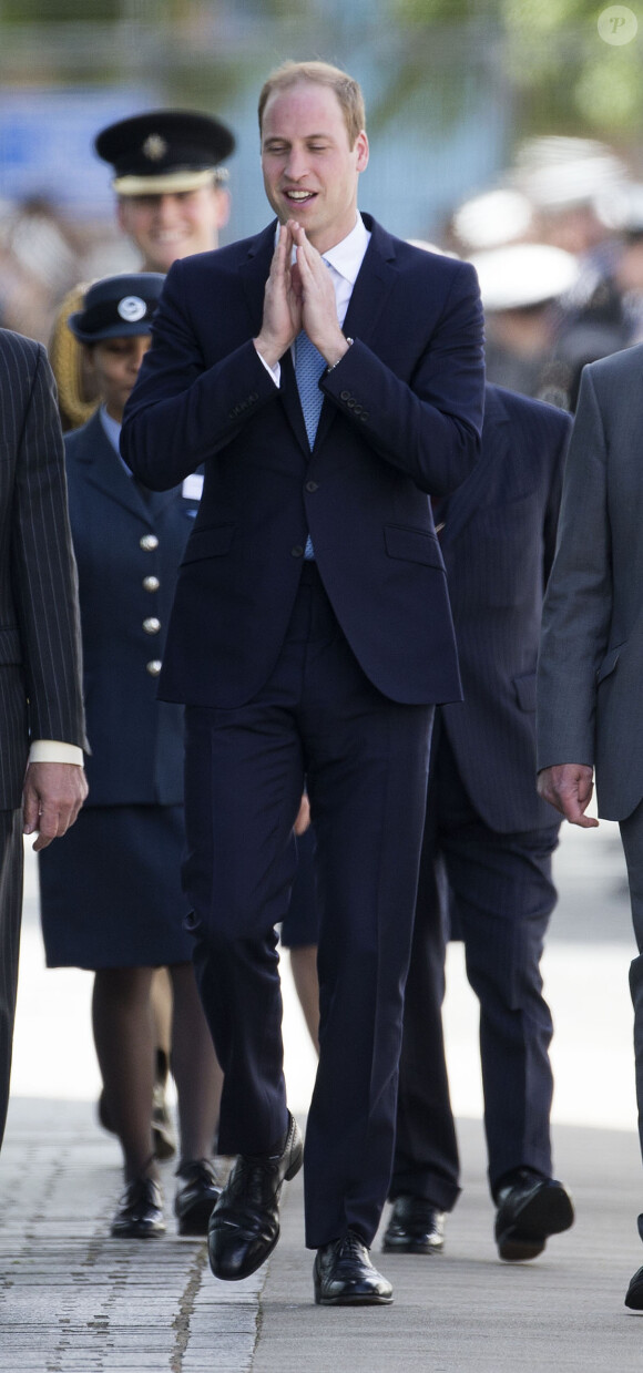 Le prince William lors de sa visite du HMS Alliance à Gosport, dans le Hampshire, le 12 mai 2014.
