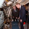 Le prince William à bord du HMS Alliance à Gosport, dans le Hampshire, le 12 mai 2014. Un sous-marin où son fils le prince George aurait trouvé plein de choses à tirer et à taper, selon lui.