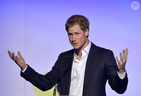 Le prince Harry présidait le 7 mai 2014 à l'Hôtel Dorchester, à Londres, la soirée Sentebale Summer Party avec son ami et associé dans la fondation Sentebale, le prince Seeiso du Lesotho.