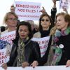 Line Renaud, Claude Chirac, Saïda jawad, Jane Birkin, Valérie Trierweiler, Michèle Laroque - Marche de femmes pour appeler à la libération de jeunes filles enlevées par le groupe Boko Haram au Nigeria. Place du Trocadéro à Paris le 13 mai 2014.