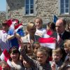 Le prince Albert de Monaco et la princesse Charlene, remise de son malaise de la veille, étaient en visite à Carlat, dans le Cantal, le 15 mai 2014 dans le cadre du centenaire de la cession du rocher de Carlat au prince Albert Ier. Après Carlat, le couple princier a visité Calvinet.