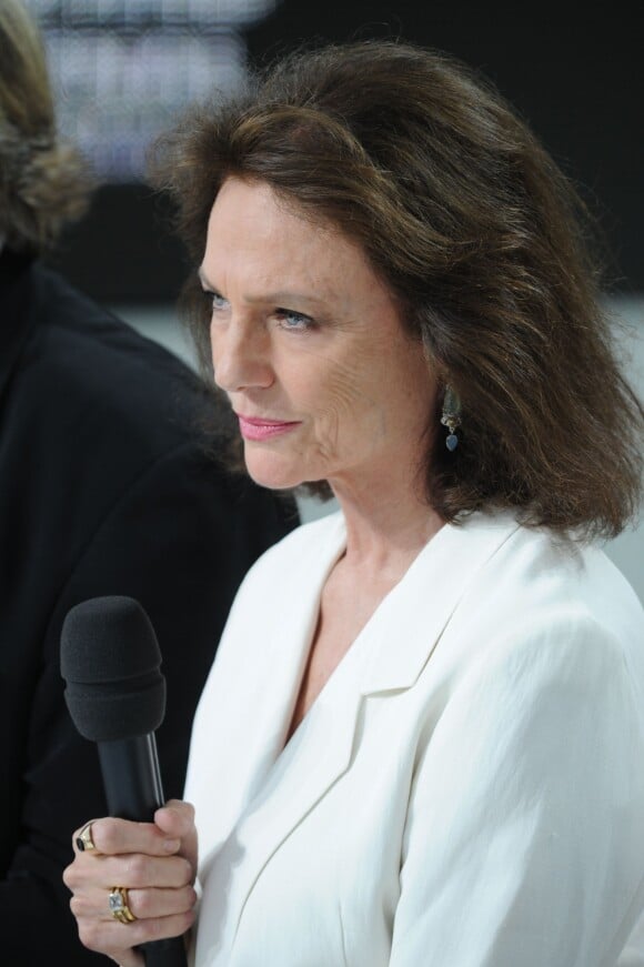 Jacqueline Bisset sur le plateau du Grand Journal de Canal + à l'occasion du 67e Festival international du film de Cannes le 17 mai 2014