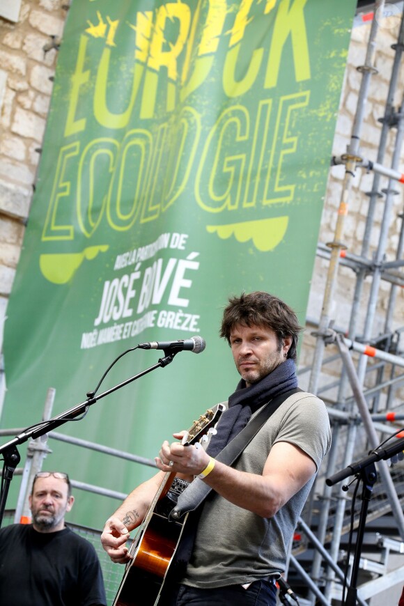 Bertrand Cantat au meeting de José Bosé pour Europe Ecologie-Les Verts en vue des élections européennes. À Bordeaux, le 17 mai 2014.