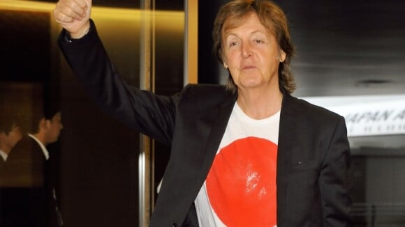 Paul McCartney malade : Contraint d'annuler, il se console avec un robot