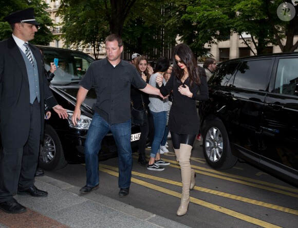 Kendall Jenner arrive au George V à Paris, le 21 mai 2014.