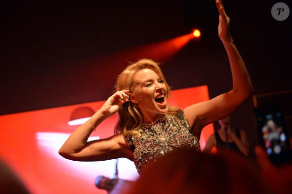 L'Australienne Kylie Minogue en live au 25e anniversaire de Magnum, au Festival de Cannes, le 21 mai 2014.
