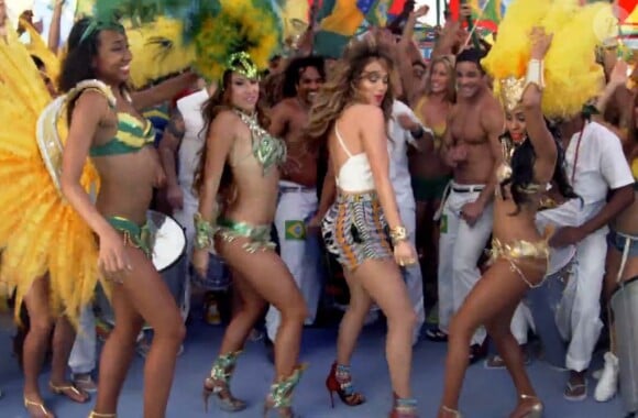 Jennifer Lopez dans le clip du titre We Are One (Ole Ola).