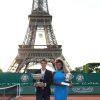 Rafael Nadal et Serena Willliams, les deux tenants du titre de Roland-Garros, étaient réunis pour l'opération Roland-Garros dans la ville, sur le Champs de Mars à Paris, le 22 mai 2014