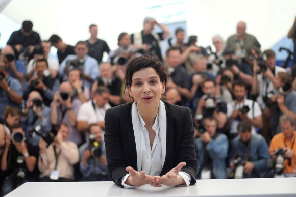Juliette Binoche - Photocall du film "Sils Maria" lors du 67e Festival International du Film de Cannes, le 23 mai 2014.
