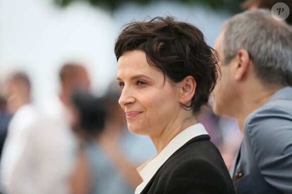 Juliette Binoche - Photocall du film "Sils Maria" lors du 67e Festival International du Film de Cannes, le 23 mai 2014.