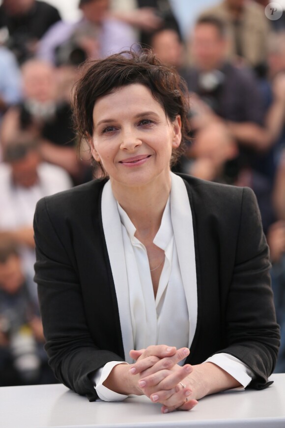Juliette Binoche - Photocall du film "Sils Maria" lors du 67e Festival International du Film de Cannes, le 23 mai 2014.