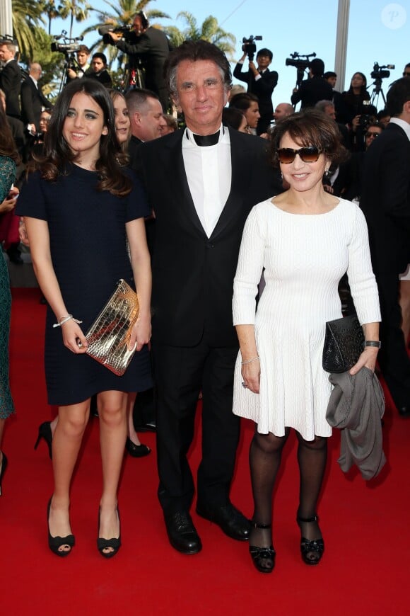 Jack Lang, sa femme Monique et leur fille Caroline lors de la montée des marches de la cérémonie de clôture du 67e Festival du film de Cannes le 24 mai 2014.